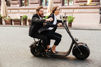 Será obligatorio tramitar licencia para tu scooter y bici eléctrica