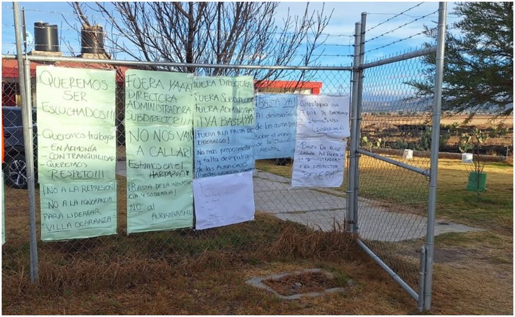 Pancartas de trabajadores del Hospital Psiquiátrico Villa Ocaranza (20/12/2024). Foto: Especial
