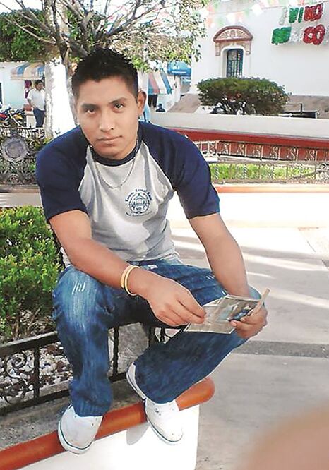 Édgar (en foto de archivo) se recupera de dos cirugías en la ciudad de México (ESPECIAL)