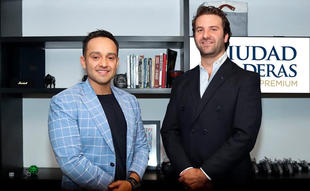 Diego Pérez Gallego, subdirector comercial de Ciudad de México y Gustavo Mancilla, director comercial regional. Foto: Cortesía