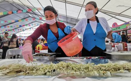 Realizan la 17 edición de la Feria de la Enchilada en Iztapalapa