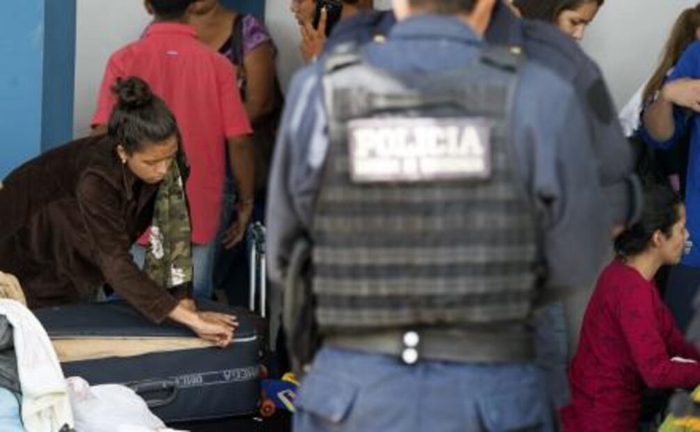 Ecuador anula el requisito de pasaporte para permitir ingreso a venezolanos