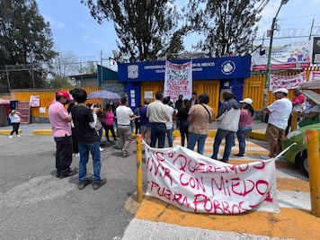 Alumnos, padres y directivos del CCH Naucalpan celebran reunión para acordar la reapertura del plantel