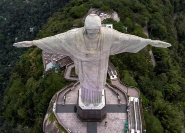 Muere turista que subía al Cristo Redentor; desata polémica en Brasil por falta de asistencia médica