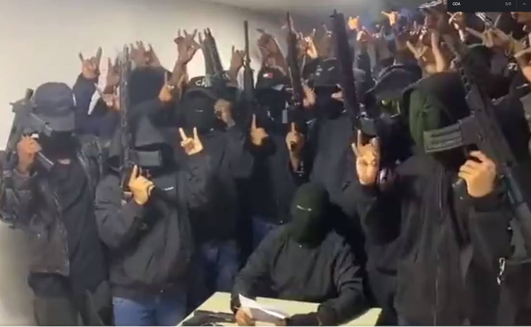 Un video recientemente publicado en la red social X (antes Twitter), muestra a un grupo de personas encapuchadas, afirmando ser los responsables del asesinato de Villavicencio. Foto: Captura de pantalla