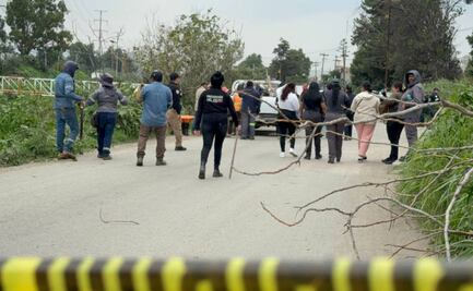 Hallan 2 maletas con restos en canal Emisor Poniente