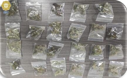 Detienen a joven con droga en la colonia Morelos; policías aseguran marihuana y cocaína