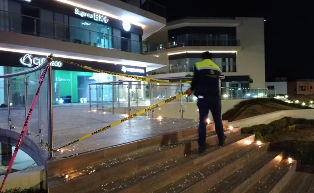 Antro "Rich" en la plaza Alttus. Foto: Especial