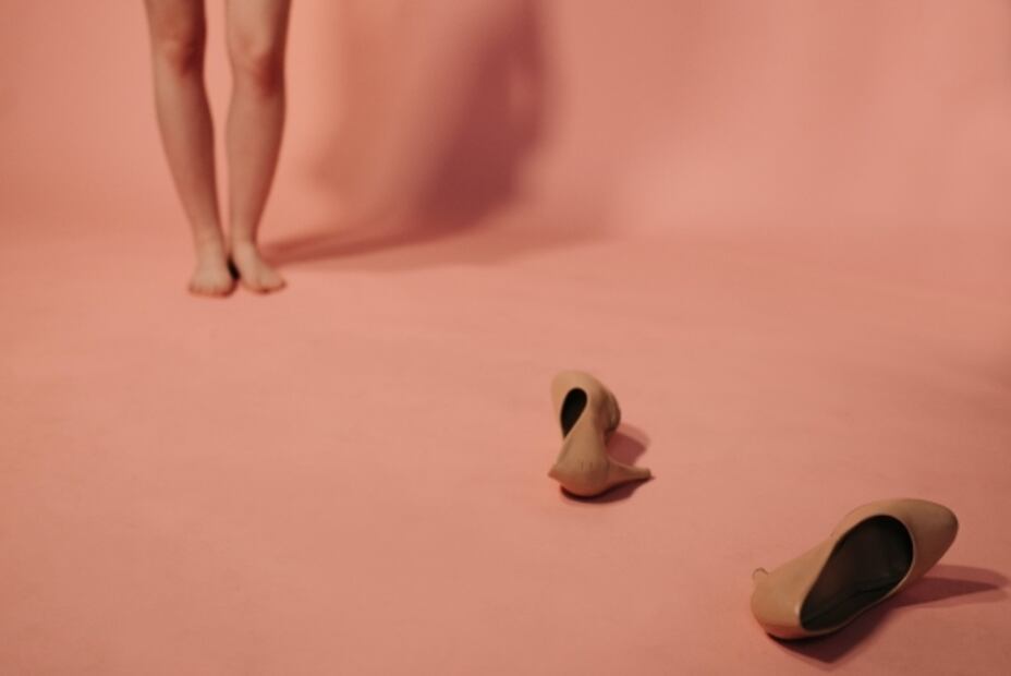 Cómo ensanchar tus zapatos: los mejores trucos para que no te lastimen  