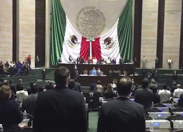 Diputados guardan minuto de silencio por víctimas de sismo