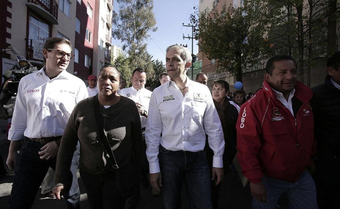 Salomón Chertorivski y Miguel Ángel Mancera (Alejandro Acosta/ EL UNIVERSAL)