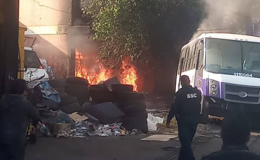 El pasado lunes 15 de abril, el jefe de gobierno, Martí Batres, indicó que se reportó la caída de una aeronave en la alcaldía Coyoacán. Foto: Especial