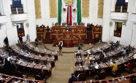 Morena propone que Sheinbaum responda cuestionamientos parlamentarios en 30 días