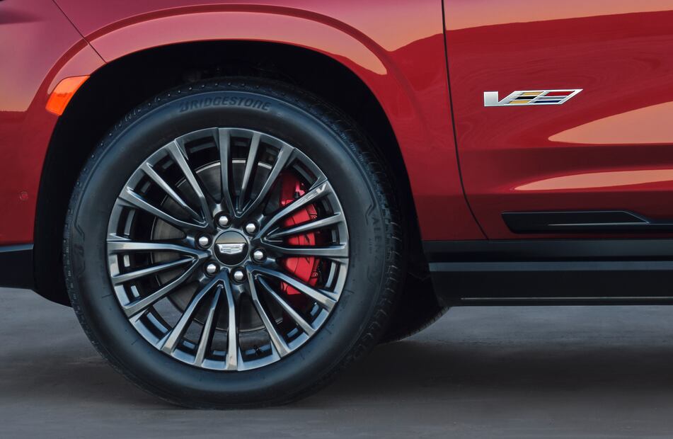 Estos son los significados de las siglas más comunes en los autos.