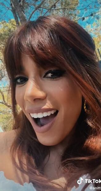 Se le hizo a Anitta: compartió video con Maluma en España ¡Y lo puso a hablar en portugués!