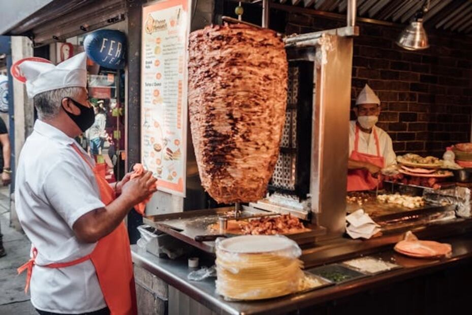 Los tacos al pastor aportan proteínas, carbohidratos, vitaminas y minerales. Foto: Pexels