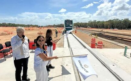 Junto con AMLO, Mara Lezama da banderazo para recibir vagón del Tren Maya en Cancún