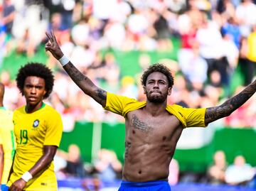 Brasil golea previo a la Copa del Mundo
