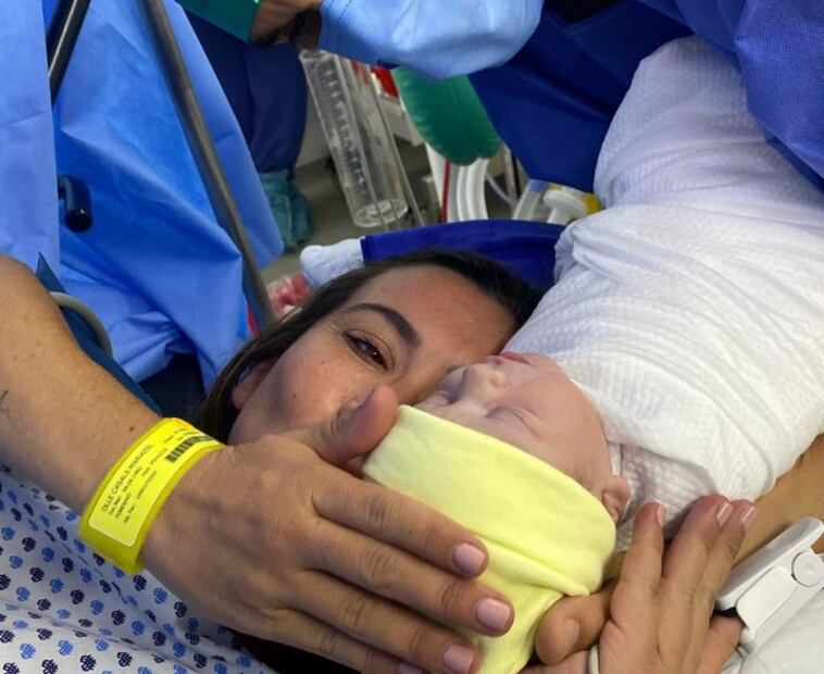 Mariazel presenta a su bebé André. Foto: Instagram oficial.