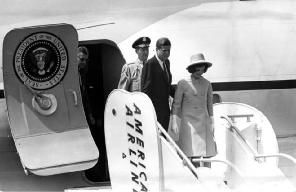 De la emoción por ver a John F. Kennedy en la Ciudad de México, un hombre murió de un infarto