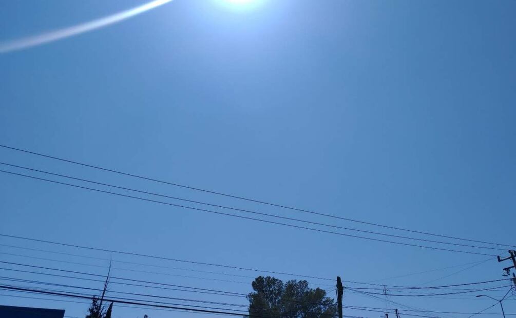 Estas condiciones aumentan el riesgo de golpes de calor, deshidratación y complicaciones médicas (17/06/2025). Foto: Especial