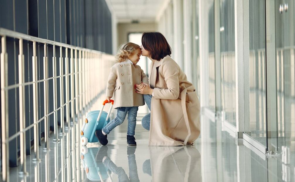 Tramita un pasaporte mexicano para niños. Foto: Freepik