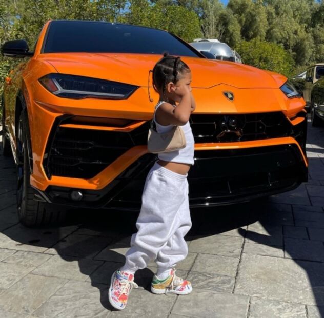 Los costosos regalos con los que celebridades, como Kim Kardashian, consienten a sus hijos