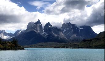 SRE lamenta muerte de senderistas mexicanos en el parque Torres del Paine, Chile; mantiene contacto con familiares 