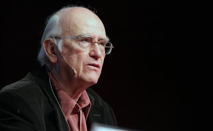 Antropólogo Roger Bartra recibe el premio Eulalio Ferrer