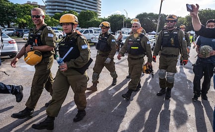 Rescatistas israelíes arriban a Miami para ayudar a buscar supervivientes en edificio colapsado