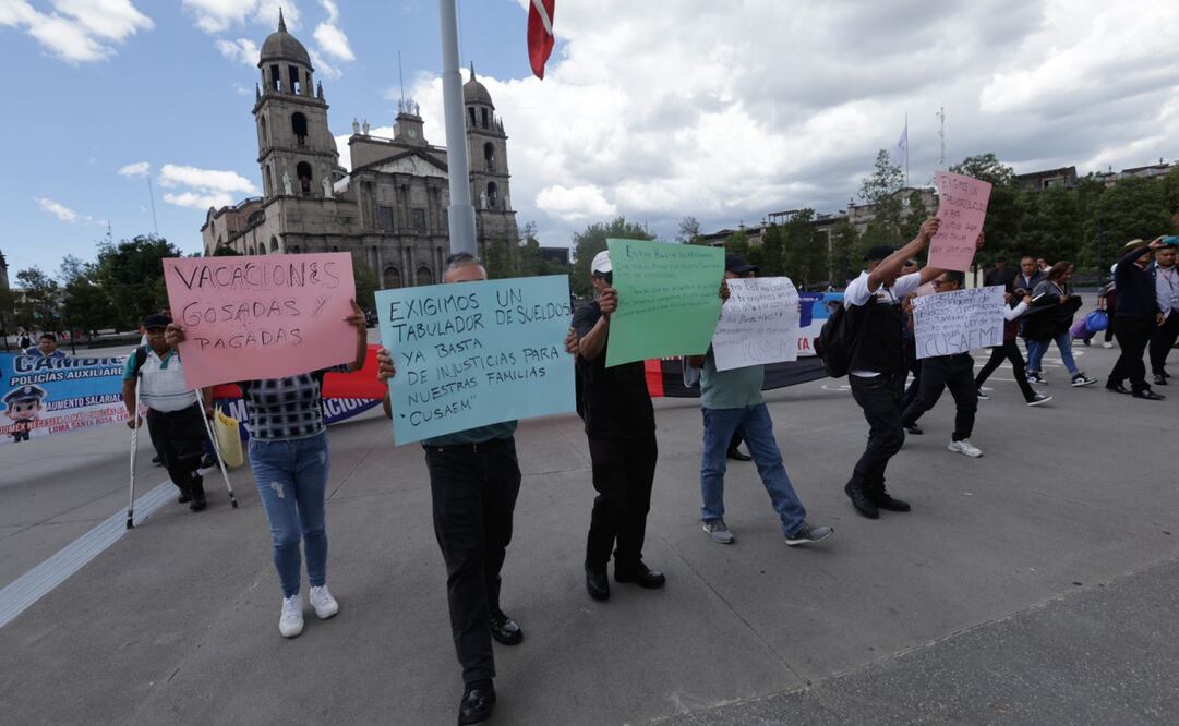 Policías protestan en Toluca/ Foto: Jorge Alvarado, EL UNIVERSAL