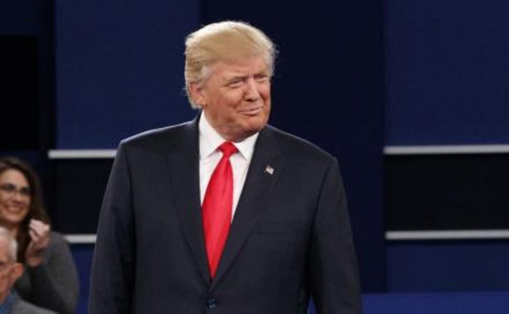 Previo a tercer debate, Hillary Clinton arrasa en encuestas