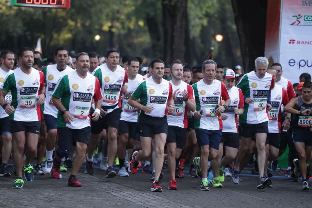 Enrique Peña Nieto en la carrera Molino del Rey. Foto: Luis Cortés / EL UNIVERSAL 