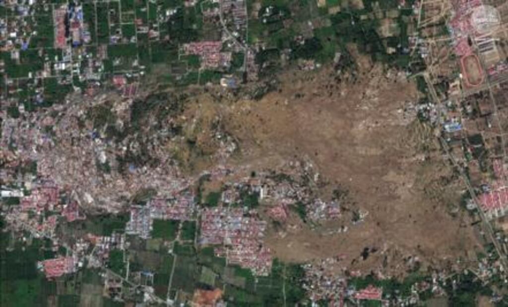 ​Captan antes y después de localidad de Indonesia tras sismo y tsunami