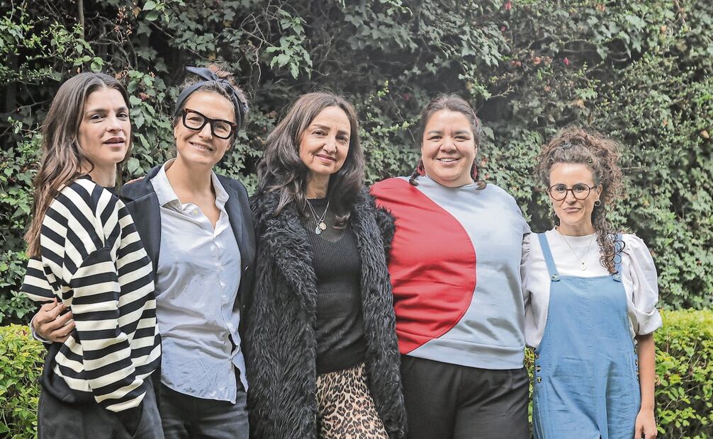 Irene con Paula Watson, Mariana Giménez, Mariana Villegas y la productora Berenice González. Foto: Gabriel Pano / EL UNIVERSAL