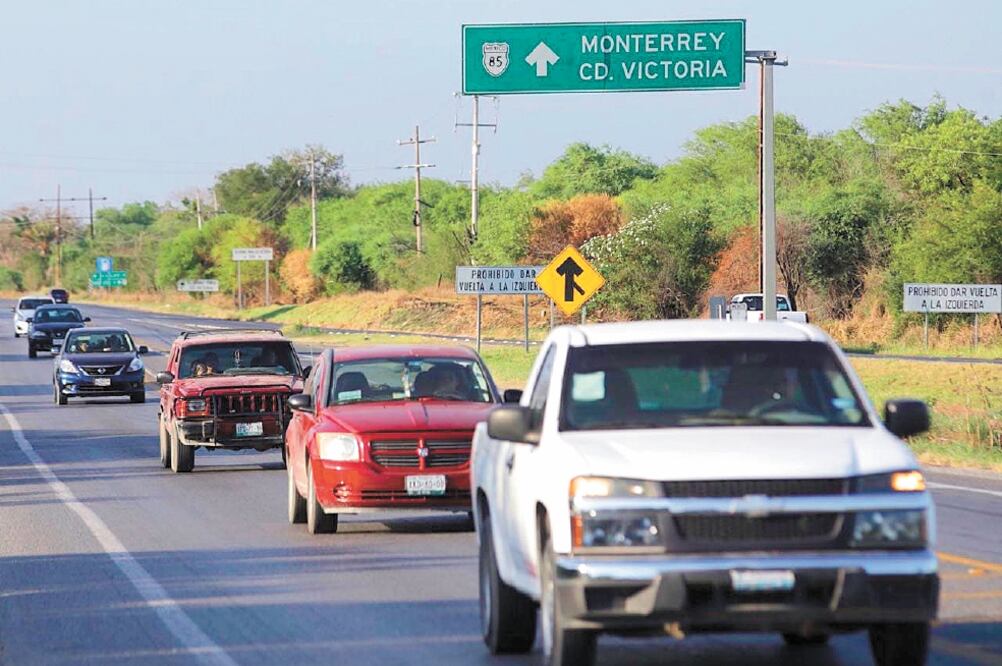 Más de 33 mil vehículos circularon por las principales carreteras que conducen a los destinos vacacionales de la entidad, informó el titular de la Secretaría de Turismo local, Fernando Olivera Rocha. Foto: Archivo. EL UNIVERSAL