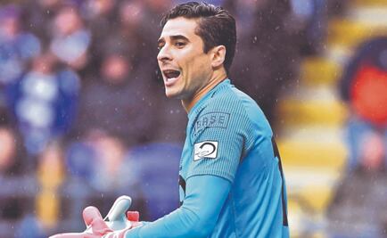 Con asistencia de Ochoa, Standard se lleva la victoria