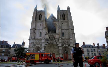 Incendio provoca daños en la catedral gótica de Nantes en Francia