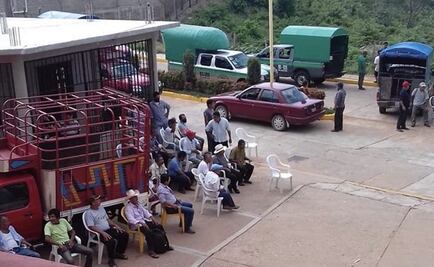 Instalan bloqueos carreteros en Oaxaca contra obras del Tren Transístmico