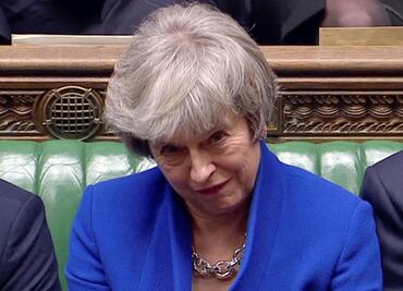 Theresa May supera la moción de censura presentada por la oposición laborista