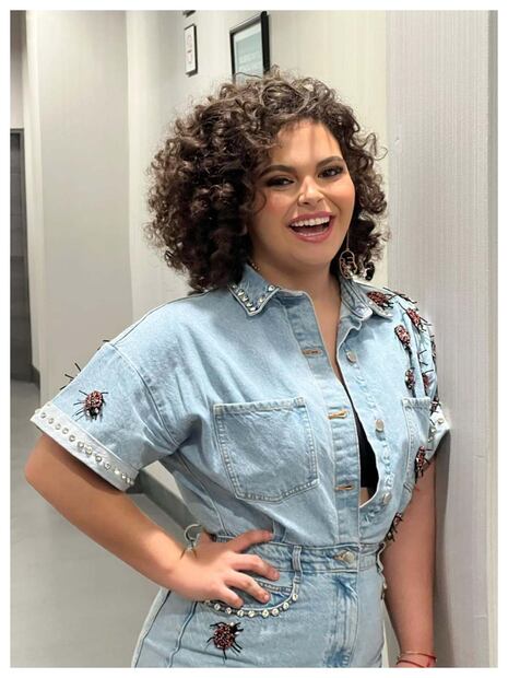 Lucerito Mijares sabe pasar del glamur al estilo casual con versatilidad. Imagen: Instagram Lucero Mijares Oficial