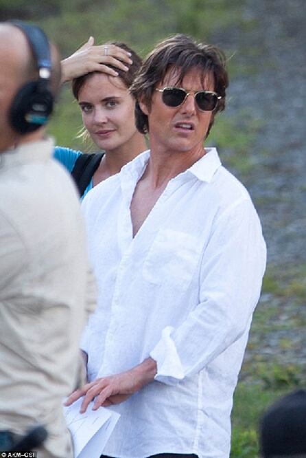 Emily lleva un año trabajando para Tom. Katie Holmes se divorció de él en 2012 (ESPECIAL)