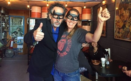 Recorre Tim Burton Tepoztlán por películas de El Santo 