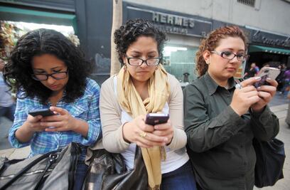 "Si está en el aire y en tu teléfono móvil, acabará en tus huesos": contaminación por metales 