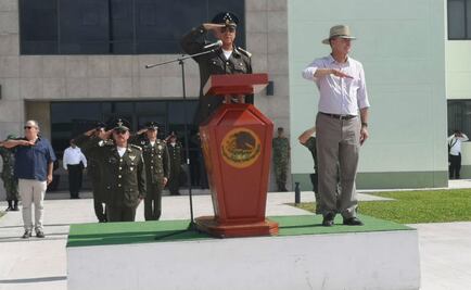 Salvador Cienfuegos Zepeda inspeccionó construcción de la unidad habitacional El Sauz