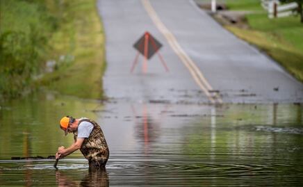 Inundaciones dejan al menos 8 muertos y 30 desaparecidos en Tennessee, EU