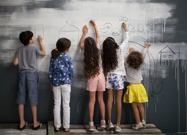 Niños sirios imprimen espíritu al arte en Miami