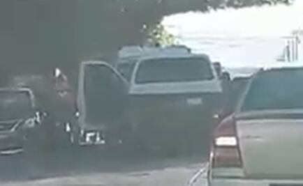 "¡Se están llevando bolsas de dinero!"; captan en video asalto a camioneta de valores en zona zapatera de León, Guanajuato