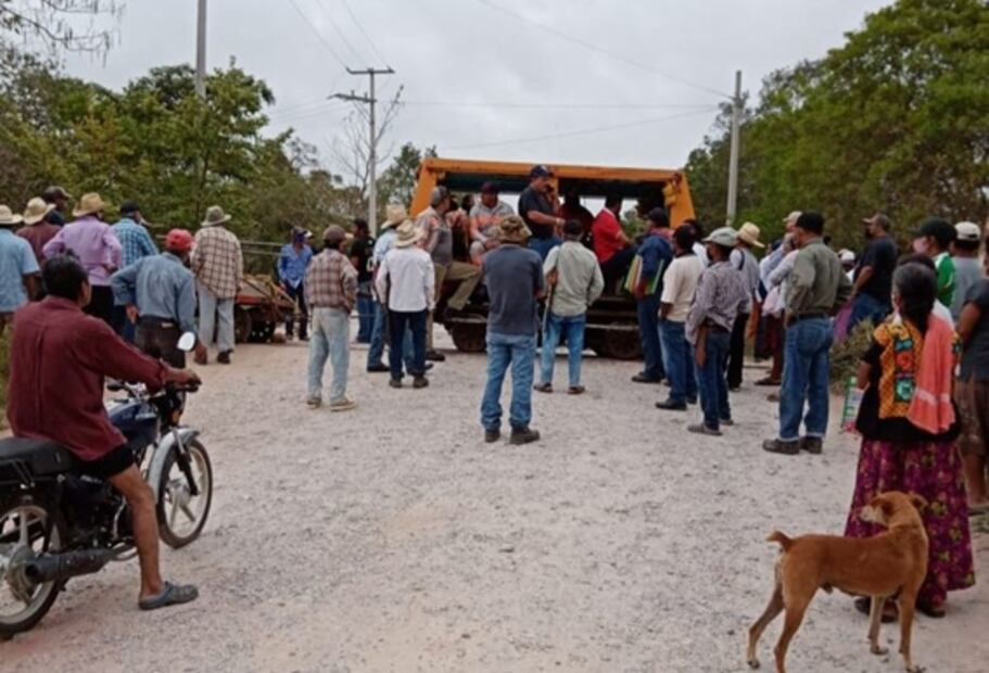 Campesinos indígenas de Oaxaca suspenden obras del Tren Transístmico en sus tierras 