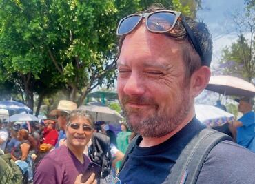 William vino de EU a Iztapalapa para ver el viacrucis